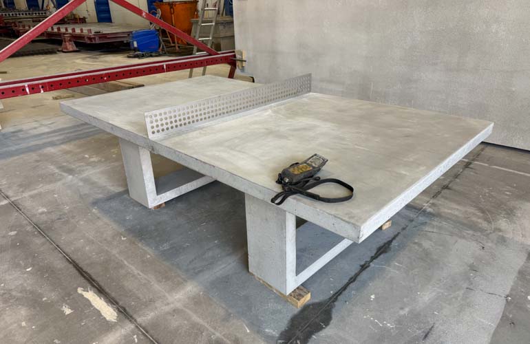 Outdoor table tennis table